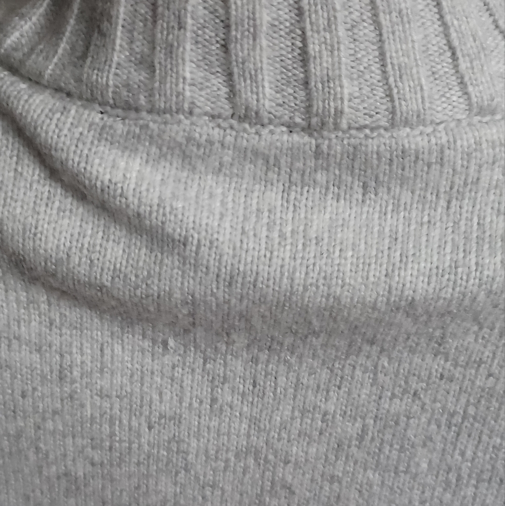 TRUTH by Republic NEW with tags Heather gray incredibly soft turtleneck sweater - Picture 5 of 10